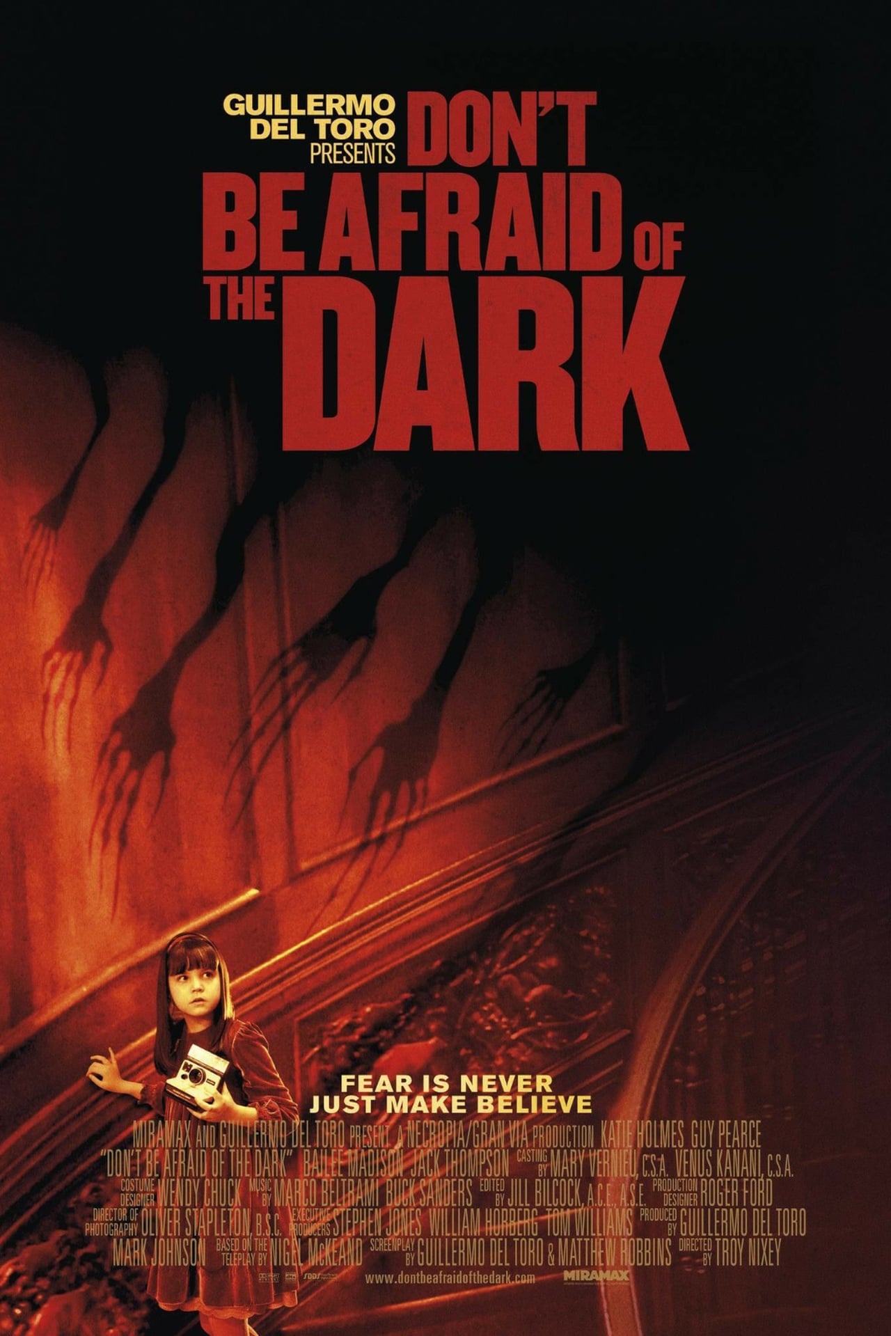 Don't Be Afraid of the Dark (2010) 192Kbps 23.976Fps 48Khz 2.0Ch DVD Turkish Audio TAC